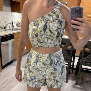 Abercrombie Floral Linen Set!